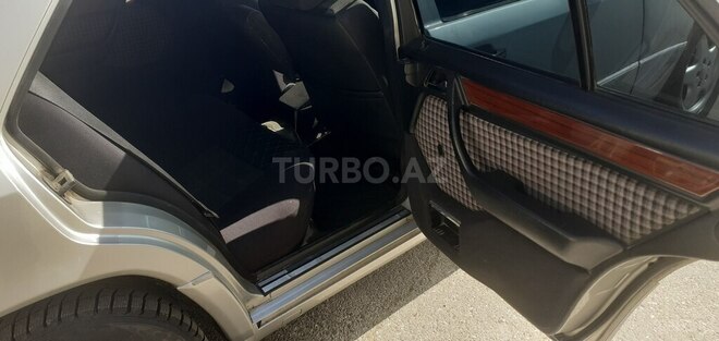 Mercedes 250 D 1995, 258,685 km - 2.5 l - Bakı