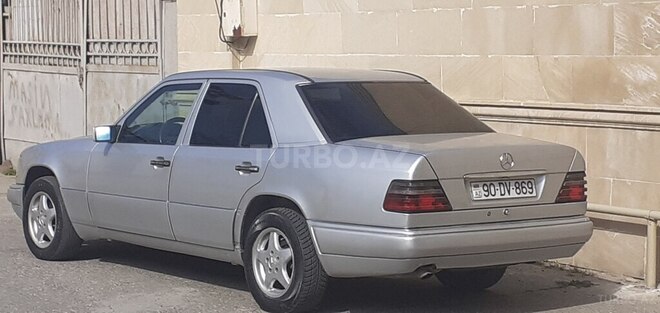 Mercedes 250 D 1995, 258,685 km - 2.5 l - Bakı