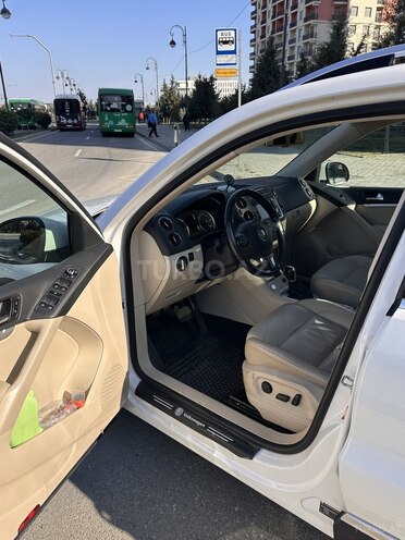 Volkswagen Tiguan-5