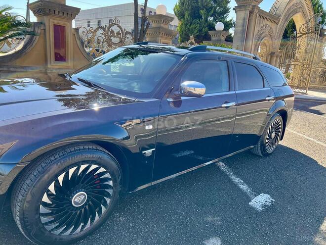 Chrysler 300C-2