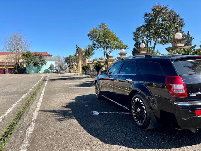 Chrysler 300C-8
