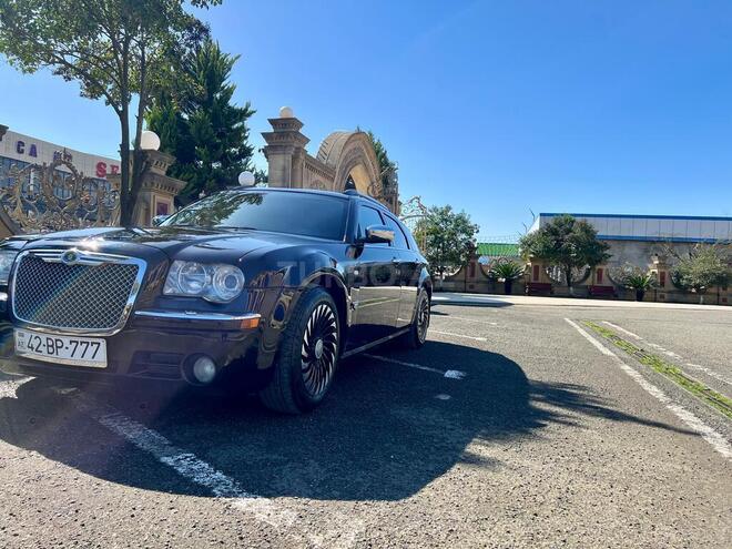 Chrysler 300C-12