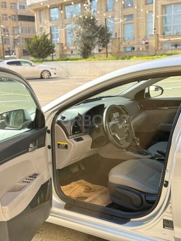 Hyundai Elantra 2016, 244,485 km - 2.0 л - Bakı