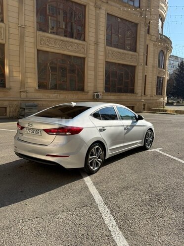 Hyundai Elantra 2016, 244,485 km - 2.0 л - Bakı