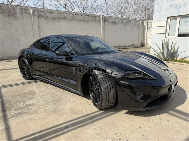 Porsche Taycan GTS-9