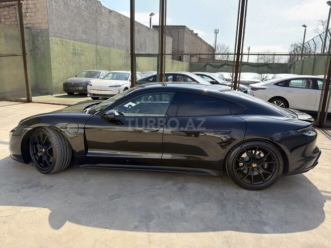 Porsche Taycan GTS-7