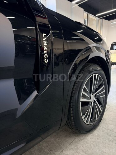 Lynk & Co 08-8