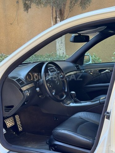 Mercedes E 320 2002, 243,000 km - 3.2 l - Bakı