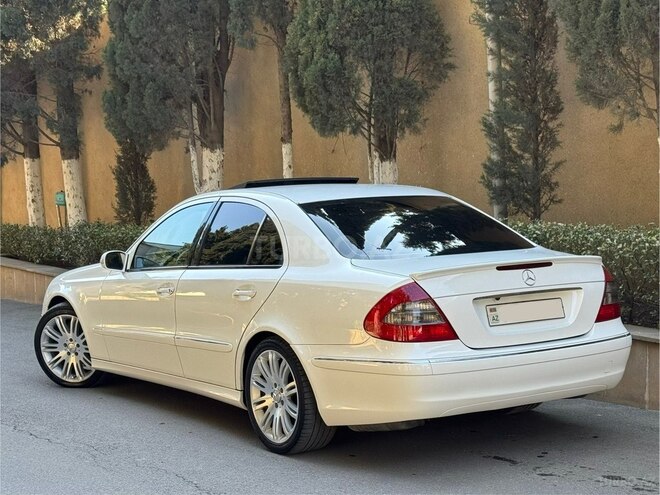 Mercedes E 320 2002, 243,000 km - 3.2 l - Bakı