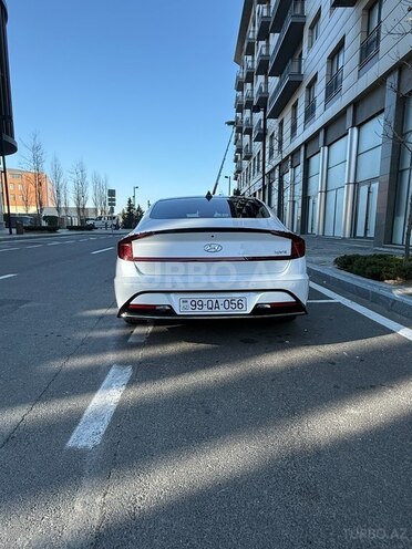 Hyundai Sonata-6