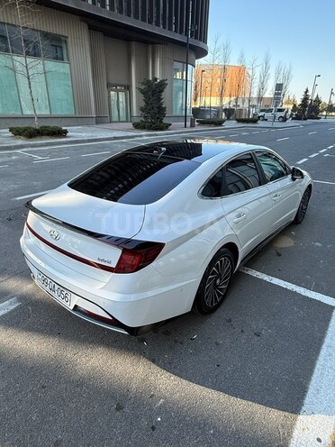Hyundai Sonata-8