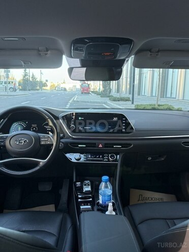 Hyundai Sonata-17