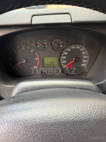 Ford Transit-15