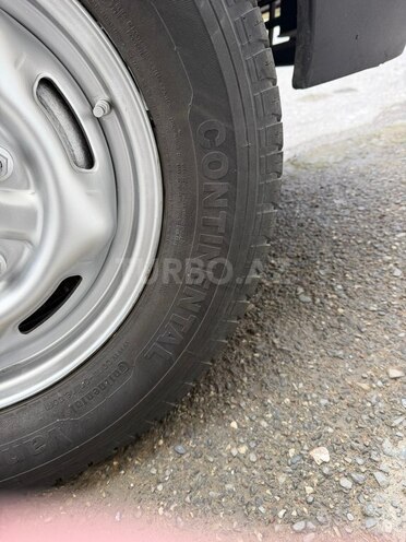 Ford Transit-6