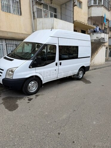 Ford Transit-19