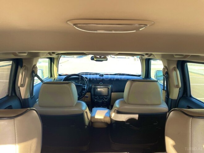 Hummer H3-9
