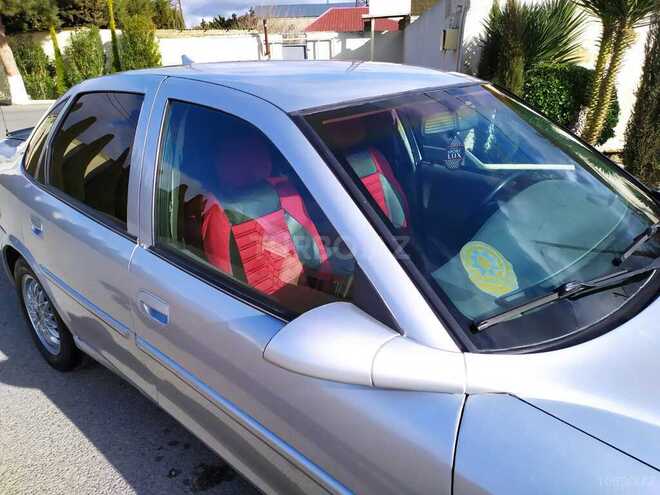Opel Vectra 1996, 226,000 km - 1.6 l - Bakı