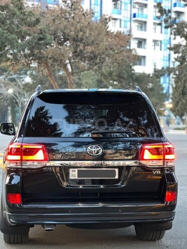 Toyota Land Cruiser-3