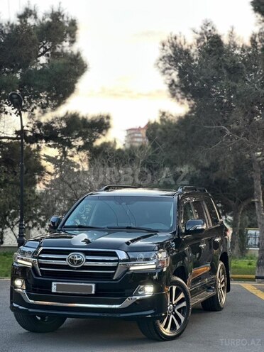Toyota Land Cruiser-4