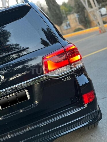 Toyota Land Cruiser-8
