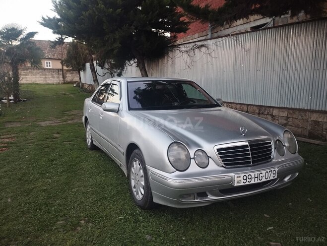 Mercedes E 270 2001, 445,063 km - 2.7 l - Masallı