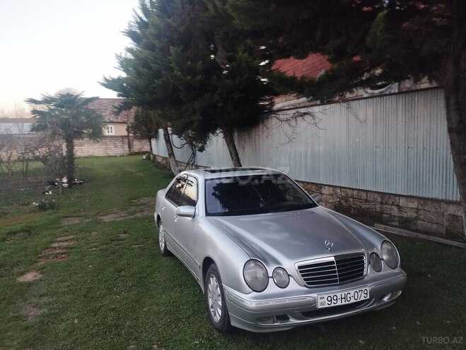 Mercedes E 270 2001, 445,063 km - 2.7 l - Masallı