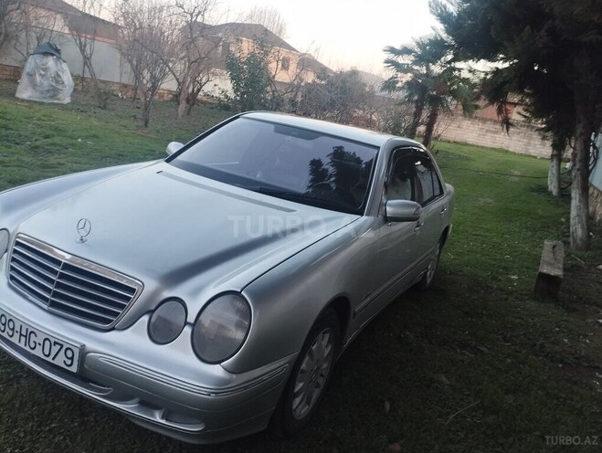 Mercedes E 270 2001, 445,063 km - 2.7 l - Masallı