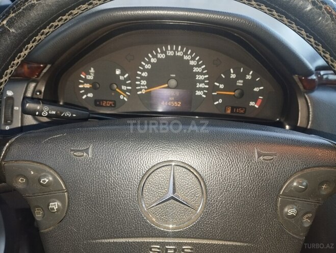 Mercedes E 270 2001, 445,063 km - 2.7 l - Masallı