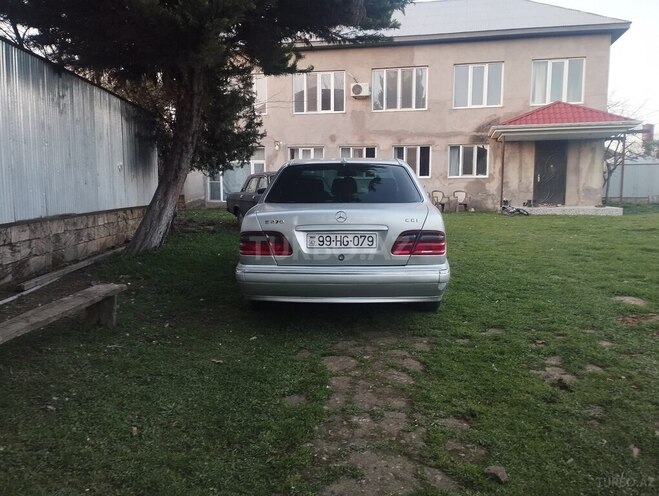 Mercedes E 270 2001, 445,063 km - 2.7 l - Masallı