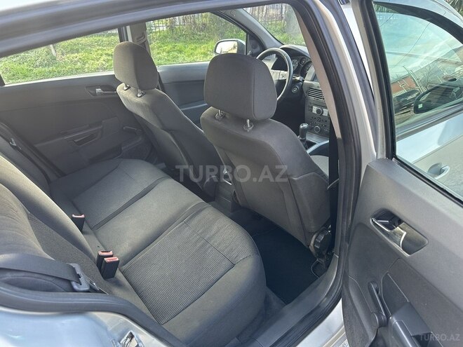 Opel Astra 2005, 229,000 km - 1.4 l - Şəki