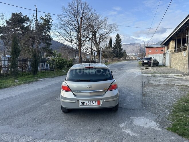 Opel Astra 2005, 229,000 km - 1.4 l - Şəki
