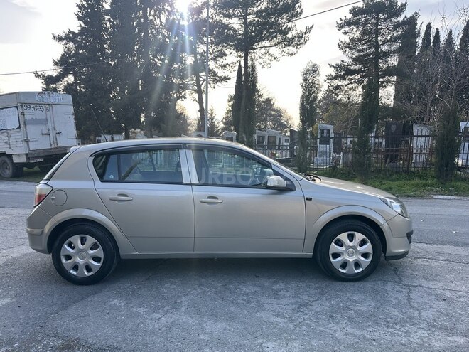 Opel Astra 2005, 229,000 km - 1.4 l - Şəki