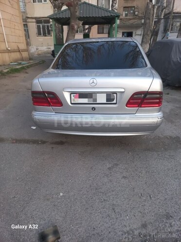 Mercedes E 240 2000, 394,000 km - 2.4 l - Bakı