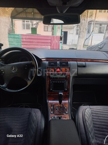 Mercedes E 240 2000, 394,000 km - 2.4 l - Bakı