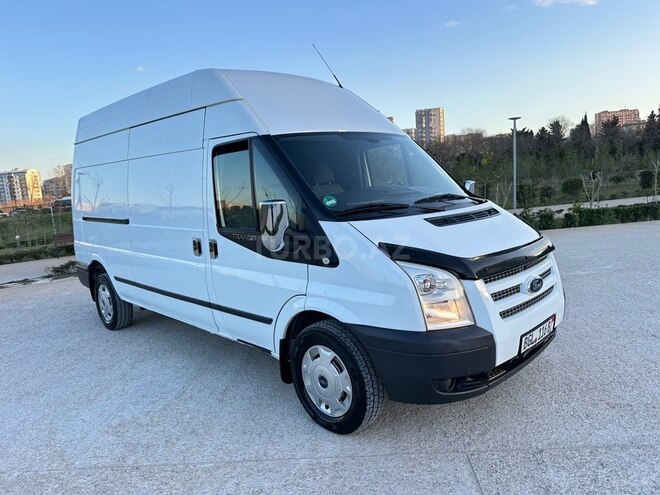 Ford Transit-2