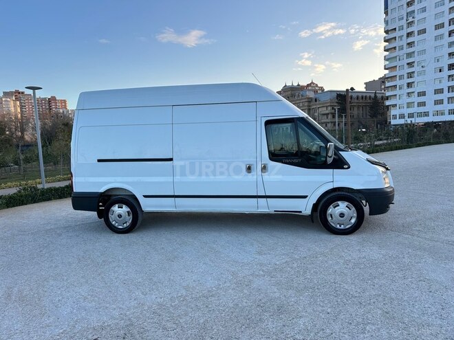 Ford Transit-6