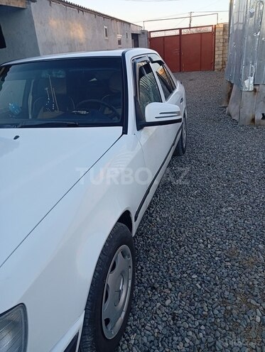 Mercedes  1987, 532,150 km - 2.0 л - Hacıqabul