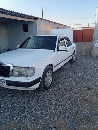 Mercedes  1987, 532,150 km - 2.0 л - Hacıqabul