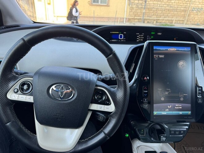 Toyota Prius Prime-9