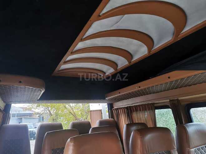 Ford Transit-12