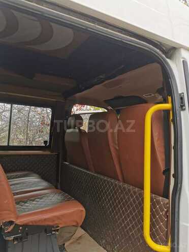 Ford Transit-11