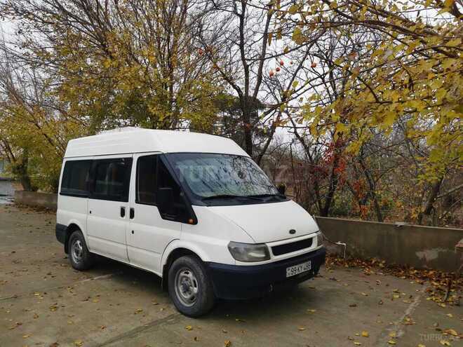 Ford Transit-2