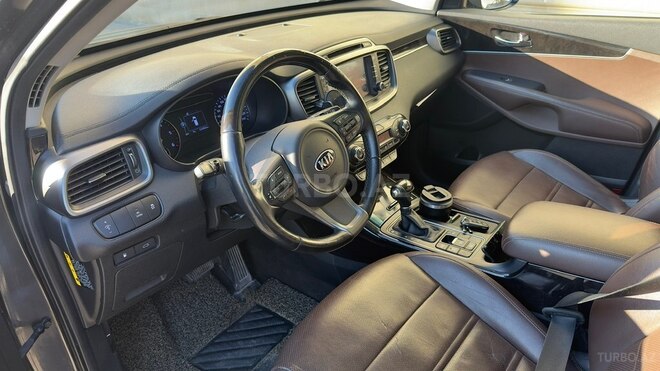 Kia Sorento-12