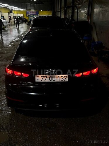 Hyundai Elantra 2018, 180,247 km - 2.0 l - Bakı