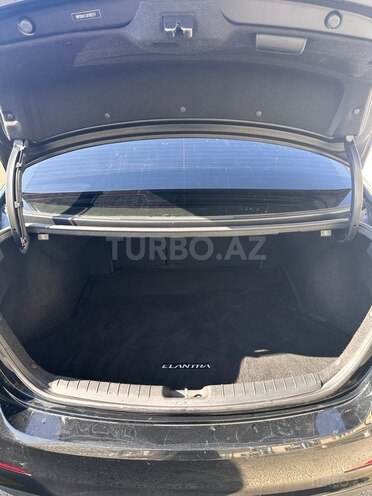 Hyundai Elantra 2018, 180,247 km - 2.0 l - Bakı