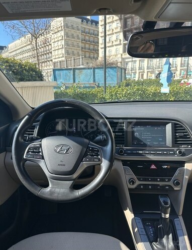Hyundai Elantra 2018, 180,247 km - 2.0 l - Bakı