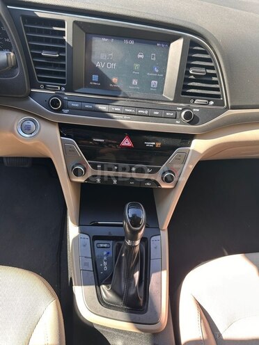 Hyundai Elantra 2018, 180,247 km - 2.0 l - Bakı