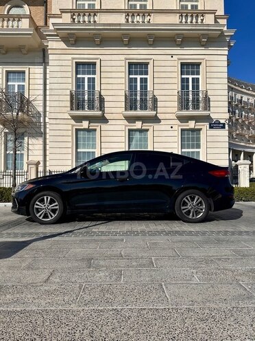 Hyundai Elantra 2018, 180,247 km - 2.0 l - Bakı