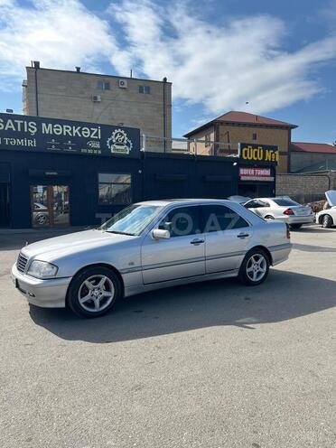Mercedes C 220 1999, 327,000 km - 2.2 l - Bakı