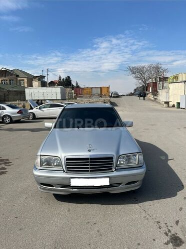 Mercedes C 220 1999, 327,000 km - 2.2 l - Bakı